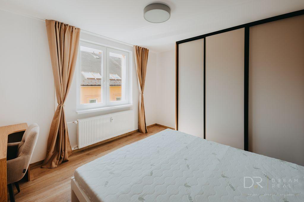 Kompletne zariadený 2-izbový byt, Tolstého, Košice