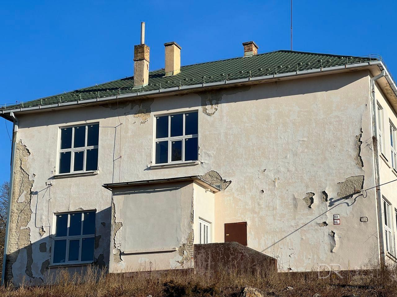 Budova bývalej základnej školy, Jasov, Košice - okolie