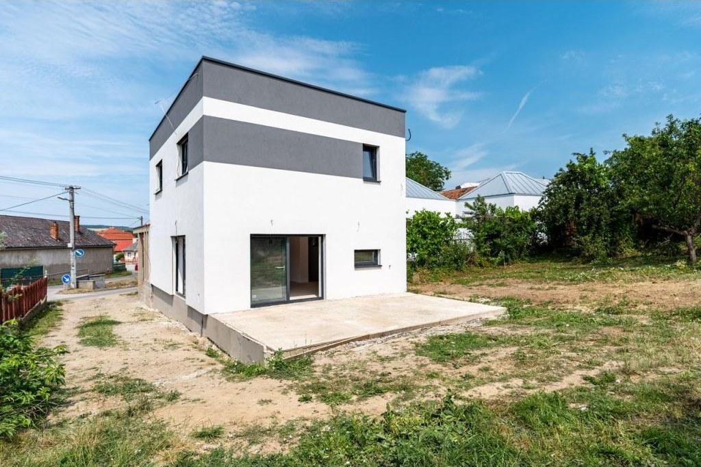 Prebiehajúca výstavba novostavby, Košická Polianka – BRAVION Construction