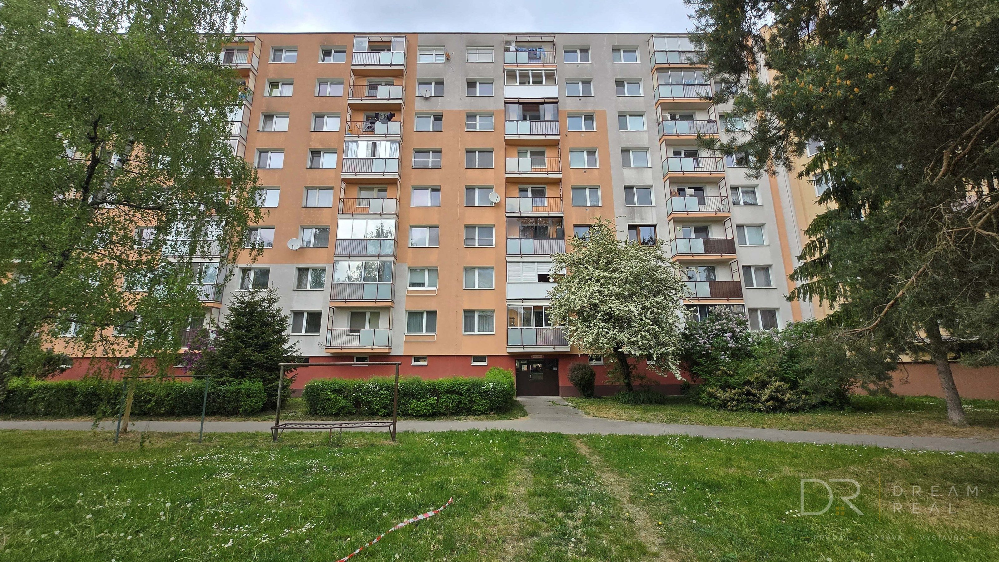 Čiastočne zrekonštruovaný 3-izbový byt na Terase – Humenská ul.