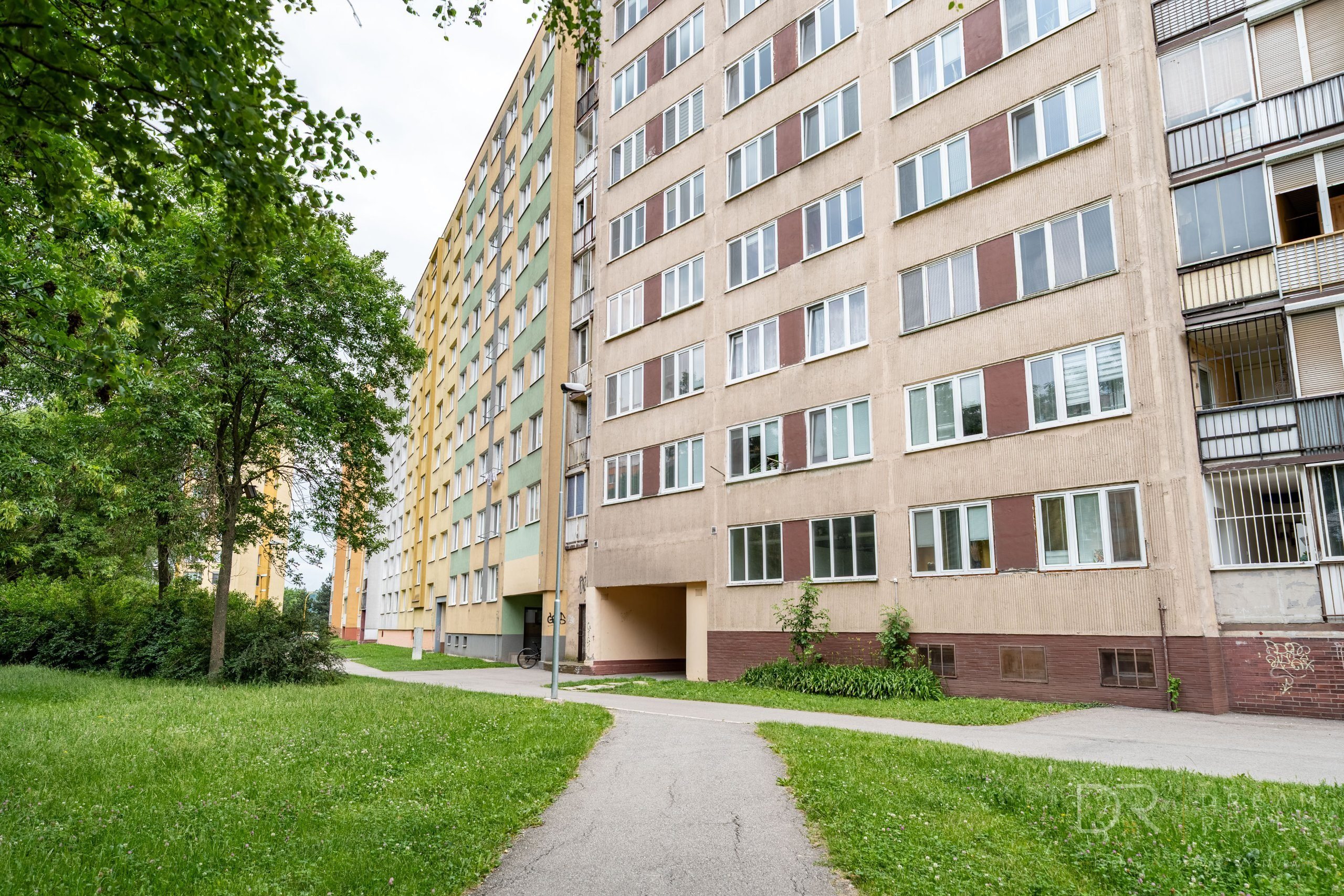 1,5-izbový byt s oddelenou spálňou, 40 m² a výhľadom do zelene