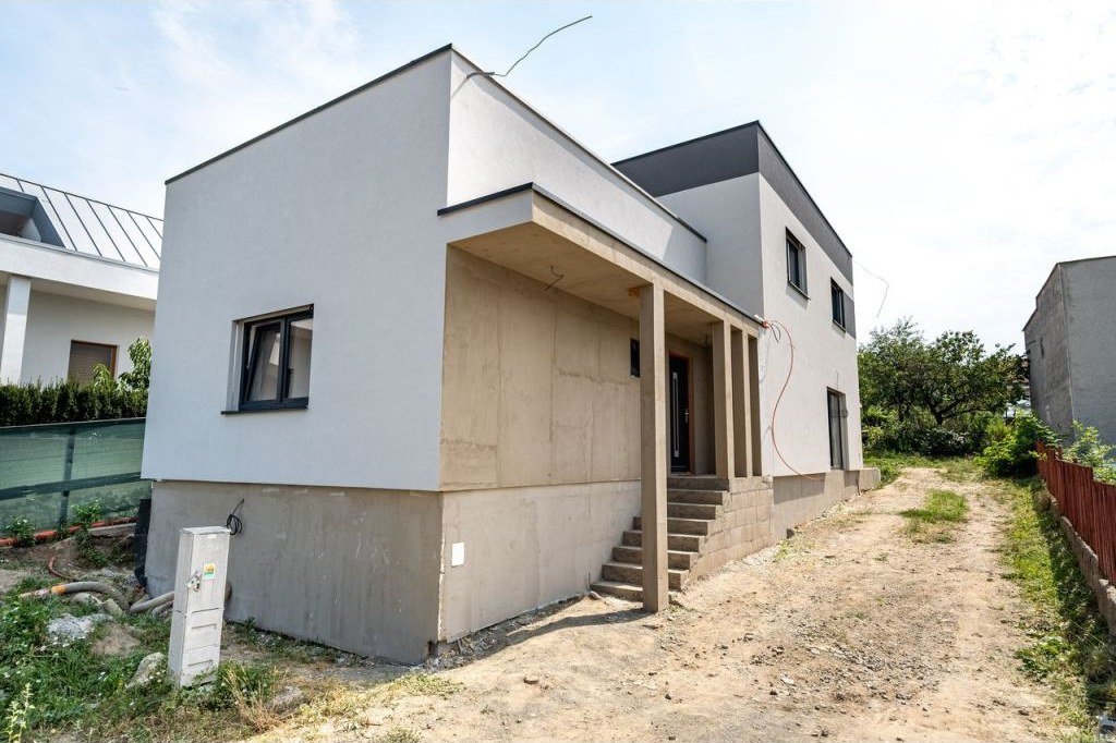 Prebiehajúca výstavba novostavby, Košická Polianka – BRAVION Construction