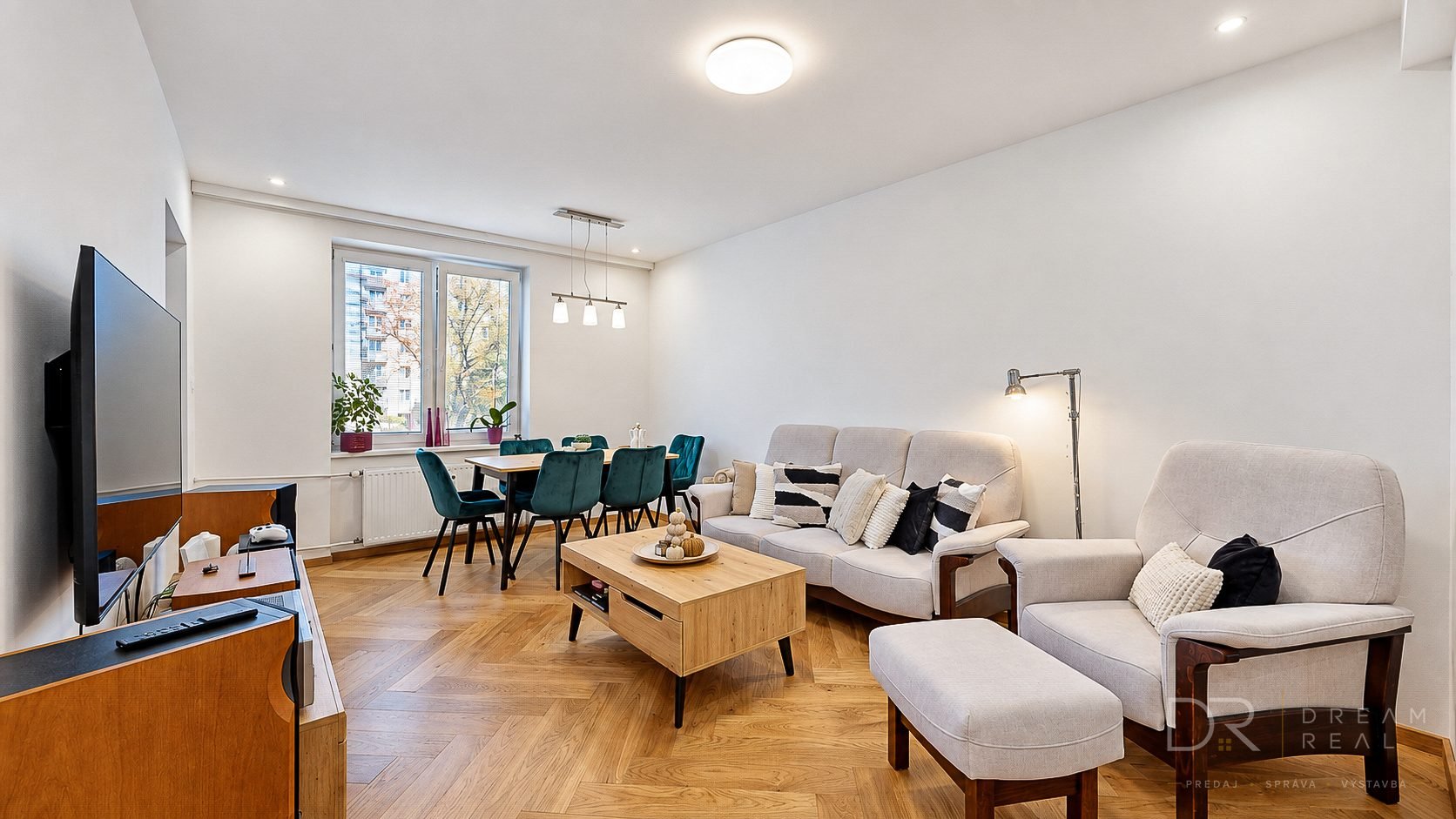 Novo-zrekonštruovaný 2-izbový tehlový byt s balkónom na Severe