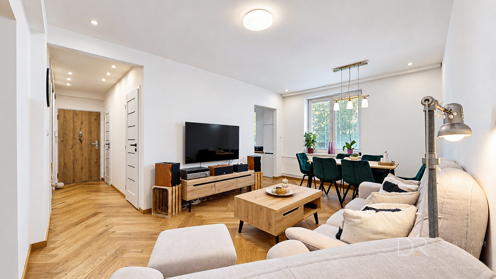 Novo-zrekonštruovaný 2-izbový tehlový byt s balkónom na Severe